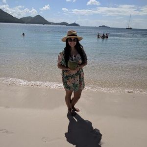 Meet your Posher, Christine